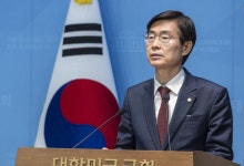 조경태 "尹에 목매다는 김문수, 당 대표 후보직 사퇴해야"