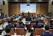 김의겸, 조희대 대법관 격려금 관여 부인 '거짓말' 맹공