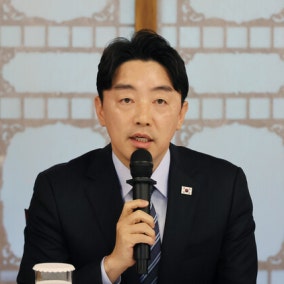 ‘비혼 출산’ 5% 돌파... 결혼 안해도 출산·동거 사회 오려면?
