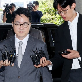 윤석열 항고포기 심우정, 17시간 반 특검 조사받고 귀가