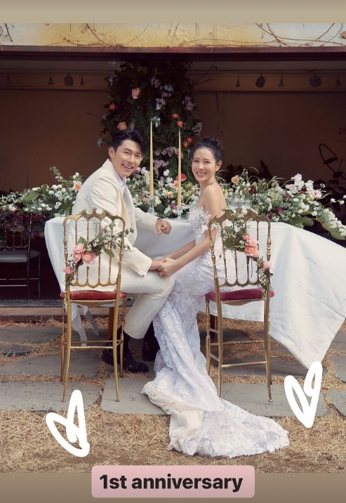 손예진♥<b>현빈</b>, "이혼했다" 가짜뉴스 완벽 종식…日 방문도 함께 [종합]