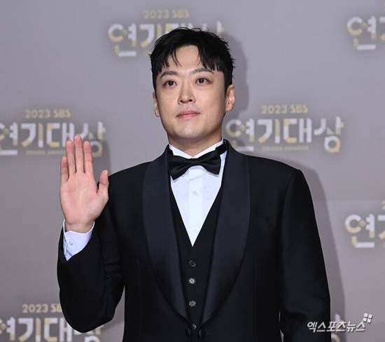 [단독] <b>정순원 부친상</b>…"늦기 전 父 자랑거리" 최근 <b>수상 소감</b> '먹먹'