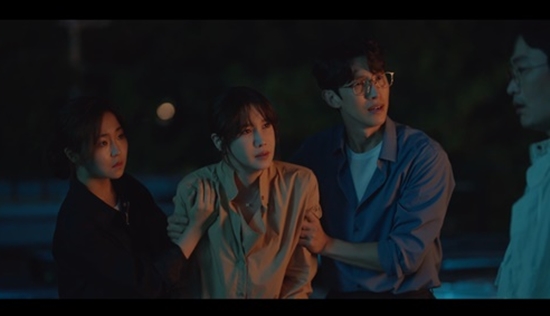 '이혼 셀프 솔루션' <b>이지아</b>, 복수 성공하고 사랑도 잡을까 (끝내주는 <b>해결사</b>)