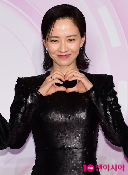 <b>송지효</b>, 前 소속사에 <b>10억</b>원 받는다…<b>정산금</b> 승소 확정[TEN이슈]