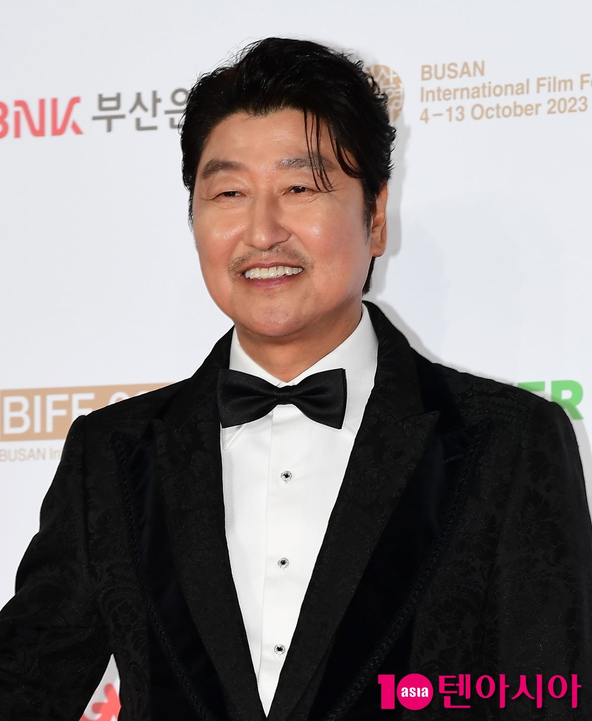 <b>송강호</b> 첫 드라마 '삼식이 삼촌', <b>디즈니</b>+서 올해 <b>상반기</b> 공개 [공식]