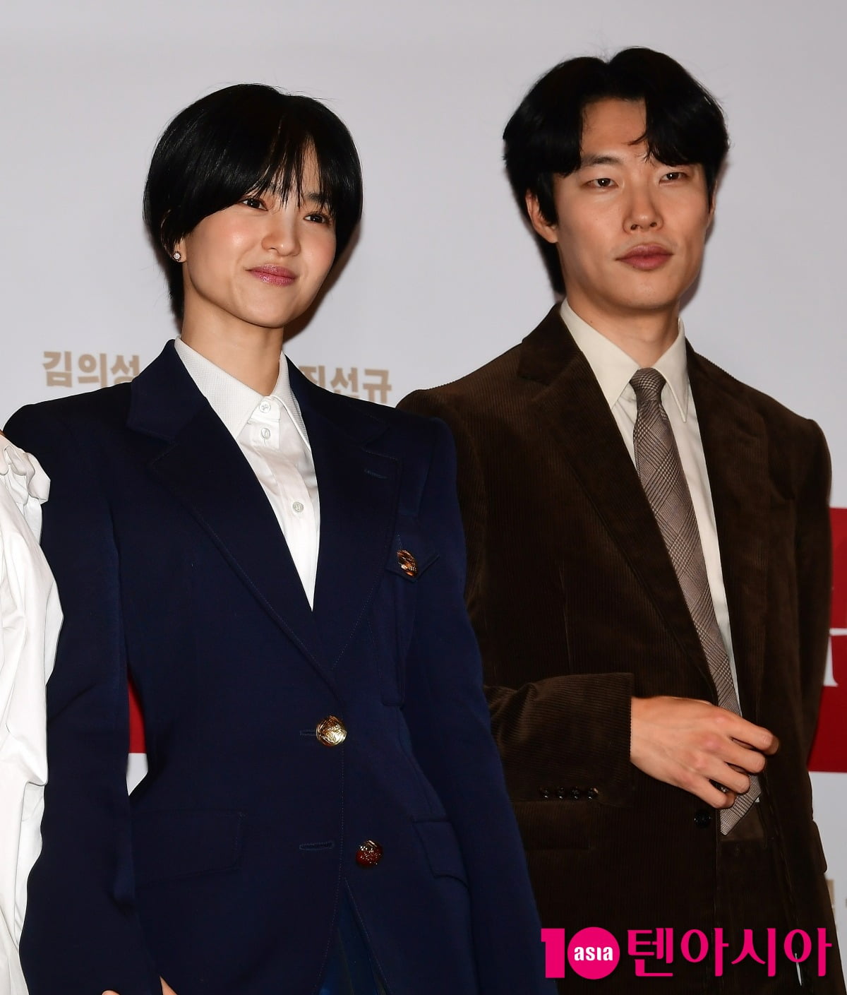 <b>류준열</b> "'외계+인' 멜로 아니라 아쉬워, <b>김태리</b>는 좋아하더라" ('<b>씨네타운</b>')