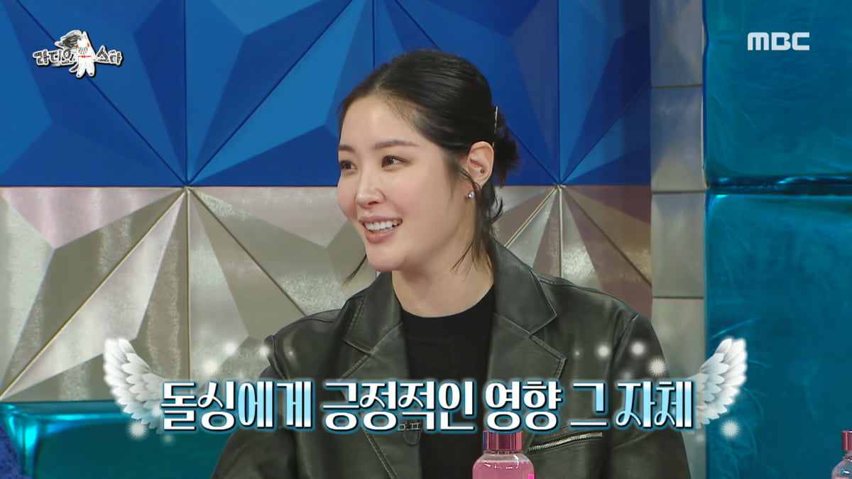 [종합] <b>김새롬</b> "이혼=신이 준 선물…<b>미혼보다</b> 돌싱 선호, '<b>돌싱글즈</b>' 나가고파...