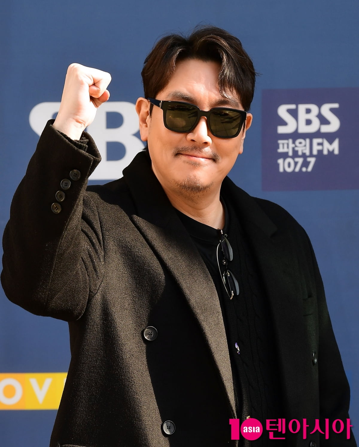 [TEN포토]<b>조진웅</b> '영화 '데드맨' 파이팅!'