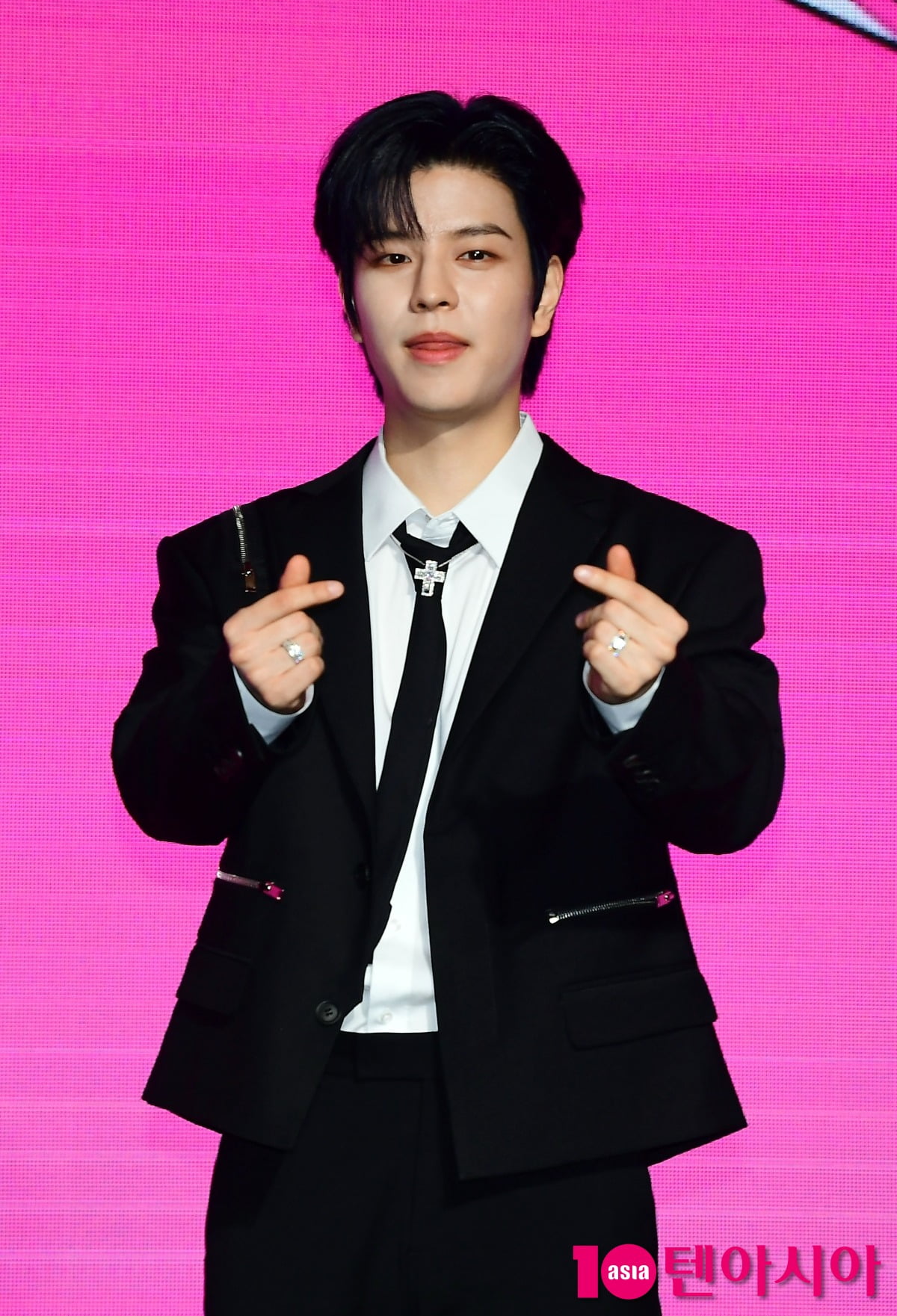 [공식] <b>스트레이</b> 키즈 승민, 우취 한 푼다…팀 <b>코리아</b> vs LA 다저스 시구