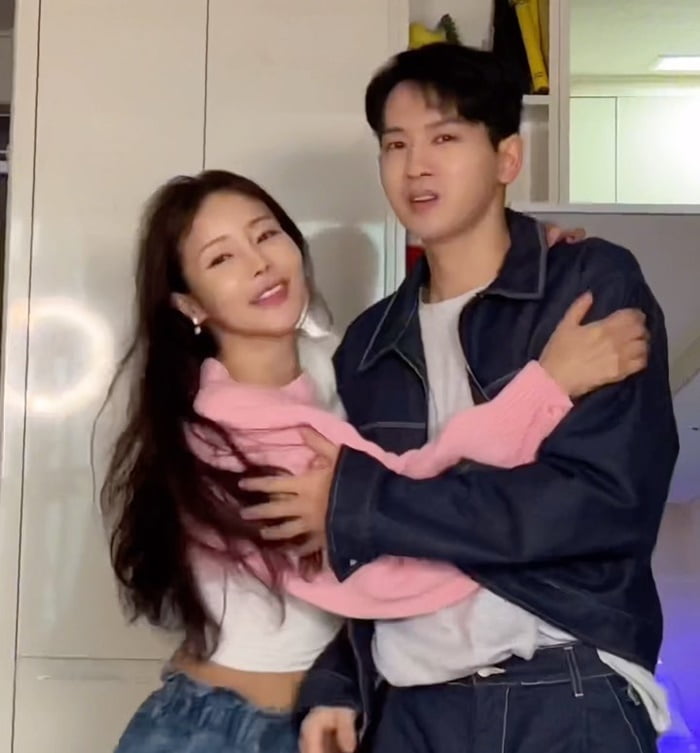 '<b>미나</b>' <b>류필립</b>, <b>빙모상</b> 심경 "위로+따뜻한 격려 감사, 은혜 절대 잊지 않을...