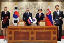尹-슬로바키아 총리, ‘전략 동반 관계’ 격상... 원전 분야 협력 논의(종합)