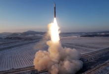 합참 “北, 동해상으로 장거리탄도미사일 고각 발사”