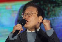 이재명, 징역형 선고 후 집회서 “결코 죽지 않는다”
