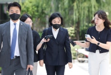 김건희 특검, ‘문고리 3인방’ 유경옥 前 대통령실 행정관 소환