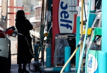 '가득이요 말하기 이젠 겁나네'…휘발유 서울 리터당 1700원 돌파