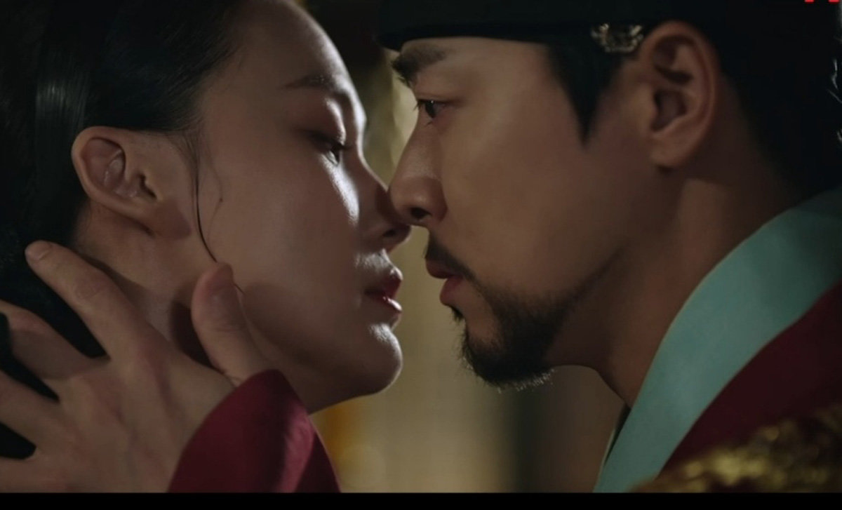 <b>조정석</b> 임금 해 먹기 힘드네…박예영과 입맞춤 엔딩 (세작)[TV종합]