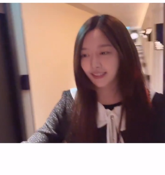 ‘예비 부부’ 천둥<b>미미</b>, 깜짝 <b>프러포즈</b> “잊을 수 없는 날”