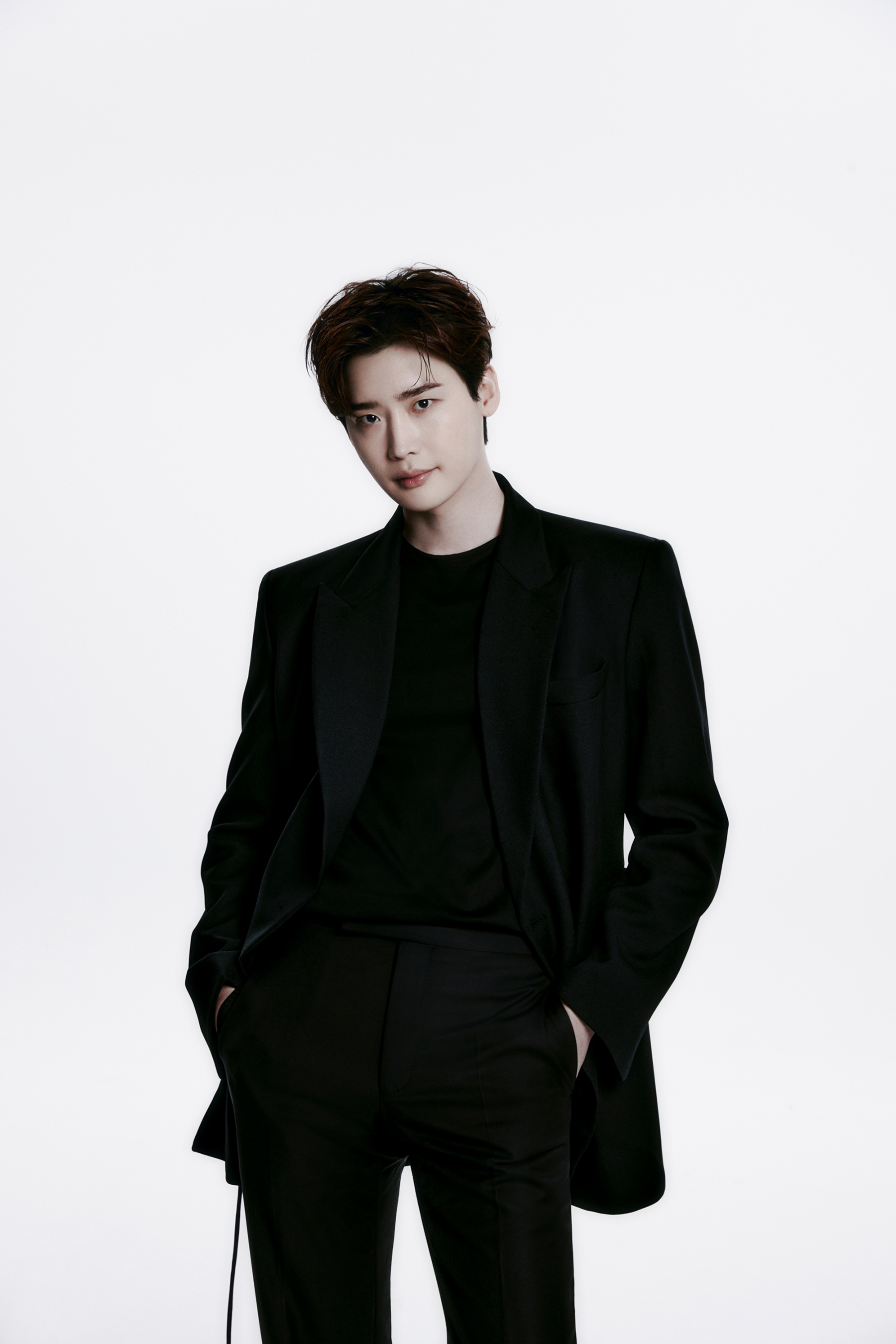 <b>이종석</b>, 새 소속사는 <b>에이스팩토리</b>…이준혁 <b>한솥밥</b>