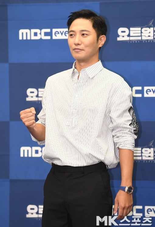 진구 측 “600억대 맘카페 사기 피의자와 지인 겹쳤을 뿐…연관 無”(공식)