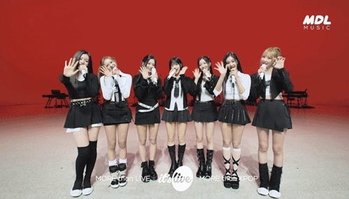 <b>베이비몬스터</b>, ‘잇츠라이브’로 증명한 ‘괴물 <b>신인</b>’