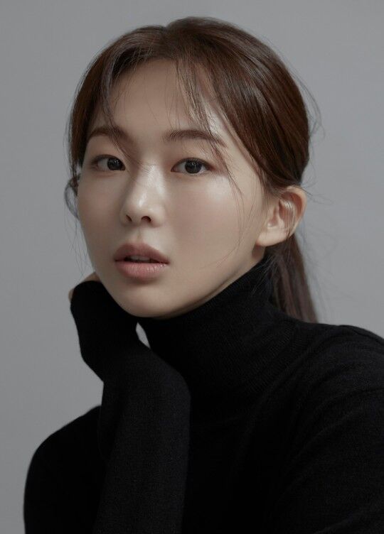 <b>금새록</b>, BH엔터와 전속계약…<b>이병헌</b>X한효주X김고은과 한솥밥