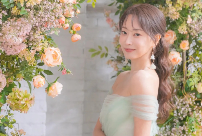 '3월의 신부' <b>연민지</b> 결혼… 예비신랑=<b>고교 동창</b> 형사