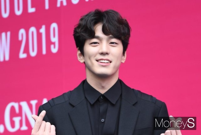 "건강한 모습으로"… '<b>사내맞선</b>' <b>김민규</b>, 육군 <b>현역</b> 입대