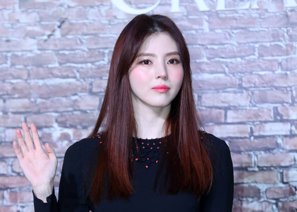<b>한소희</b> '프랑스 대학' 의혹 해명… <b>나영석</b>에도 불똥?