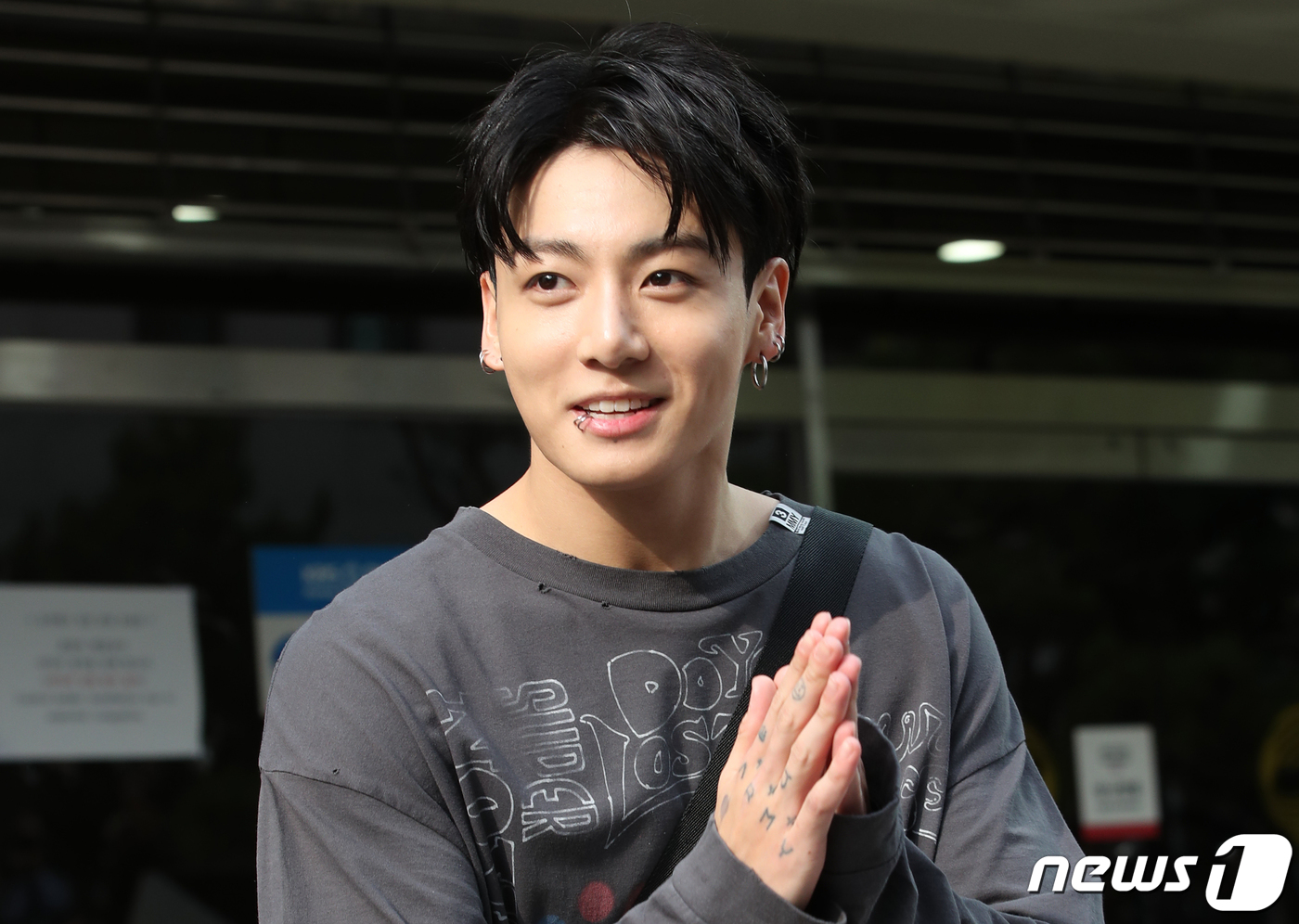 BTS <b>정국</b>, 美 '<b>피플스</b> 초이스 어워즈' 4개 <b>부문</b> 후보…K팝 솔로 최다