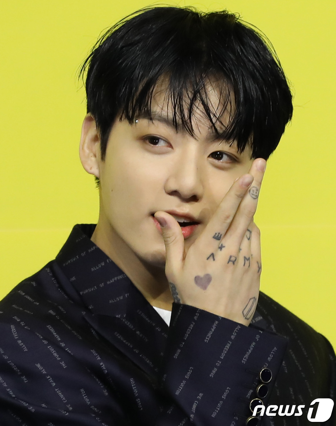 BTS <b>정국</b>·스트레이 키즈, 美 '<b>피플스</b> 초이스 어워즈' 수상
