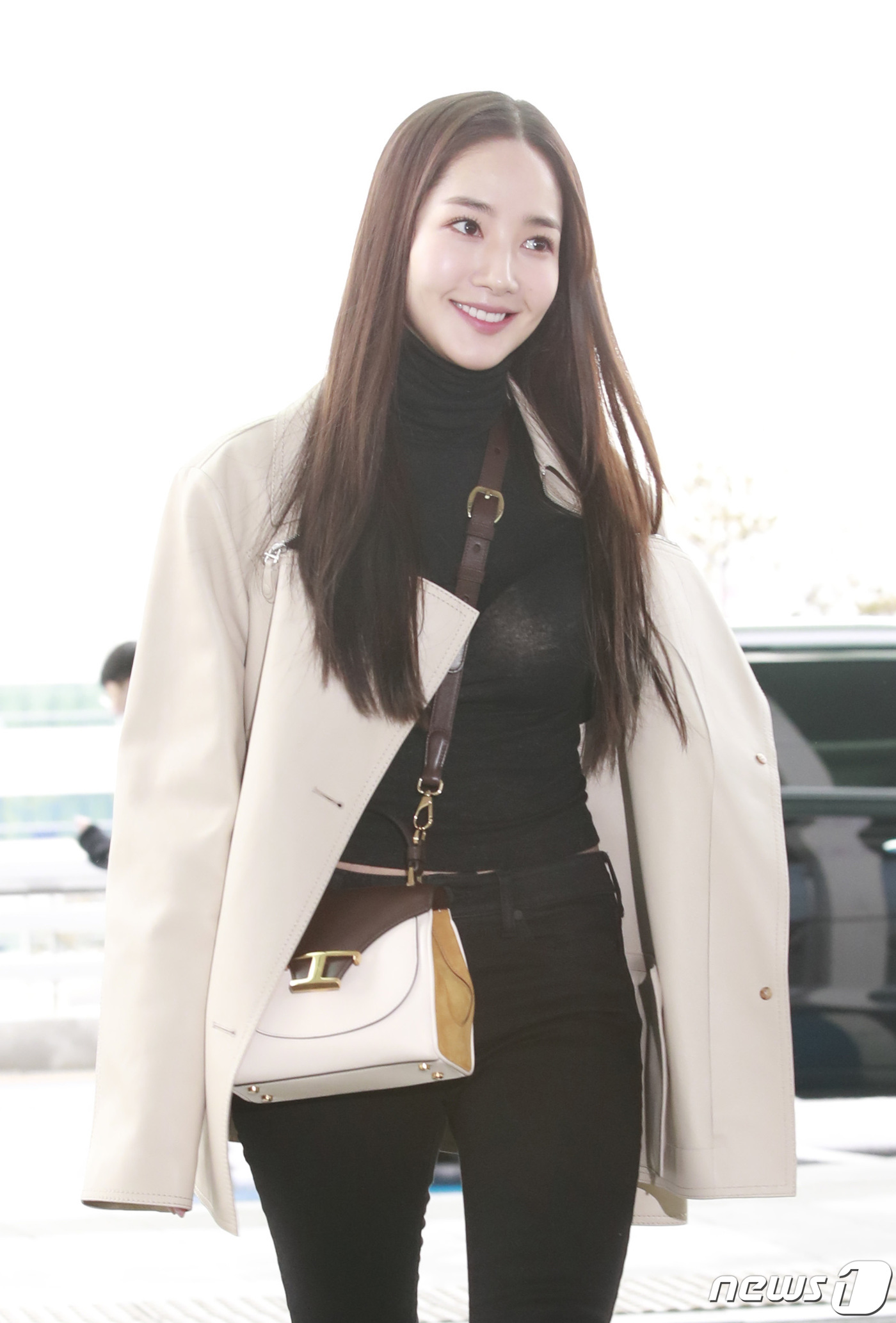 <b>박민영</b>, 중소건설사 <b>사내이사</b>? "사실 아냐…임대업 하는 가족회사에 등록"