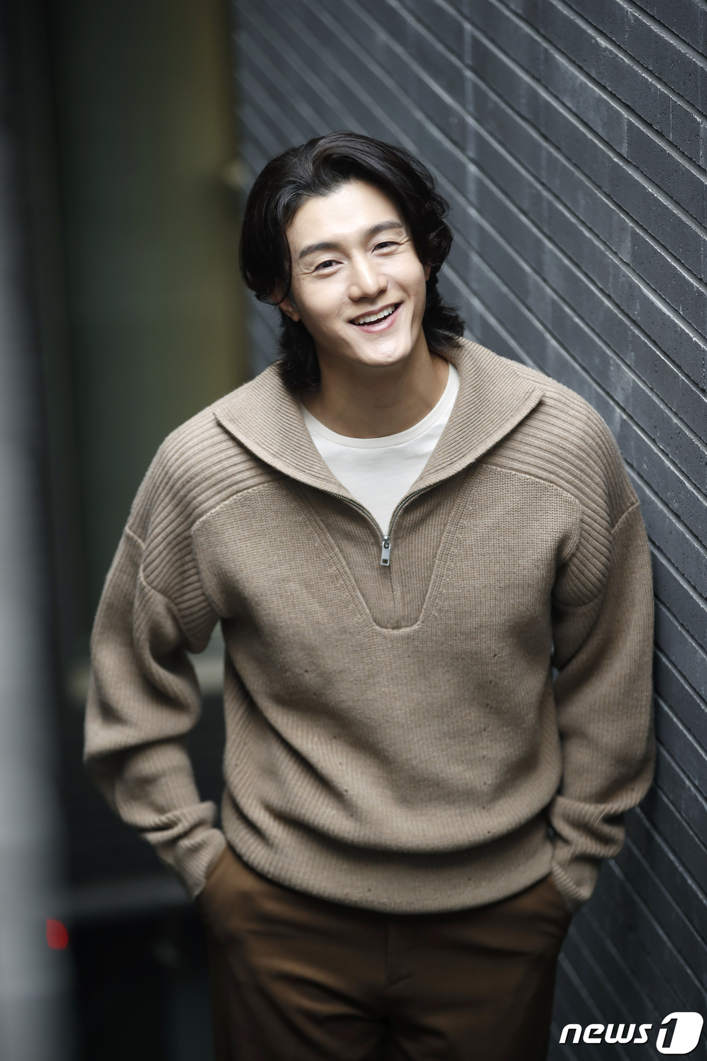 <b>이기우</b> "첫 사극 <b>갈증</b> 풀고 시청률 18.4%…'밤피꽃' 영양제 제대로" [N인터뷰...