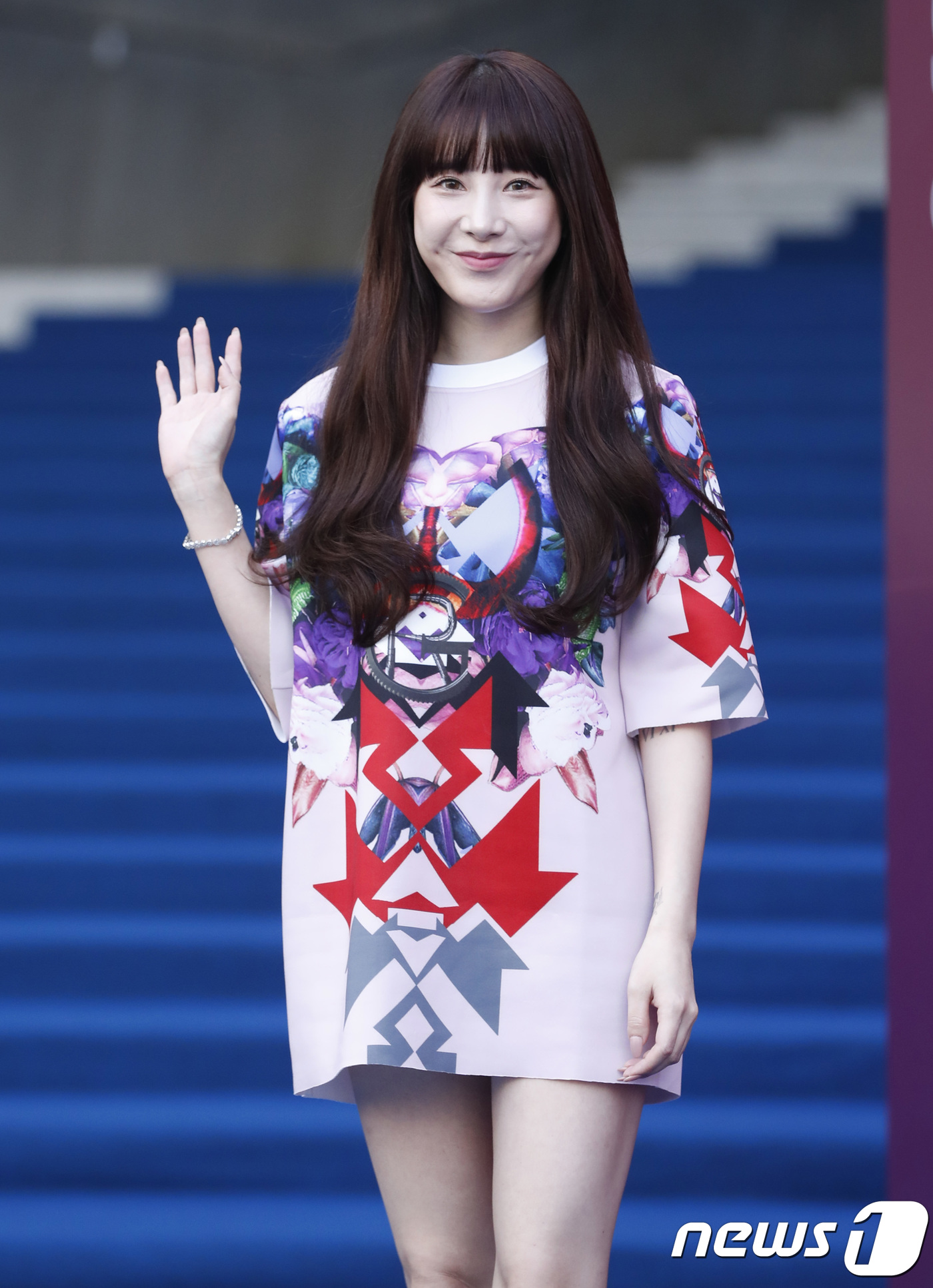 '이혼설' <b>서인영</b>, <b>의미심장</b> 게시물…검정화면+"x"+빅뱅 '루저'