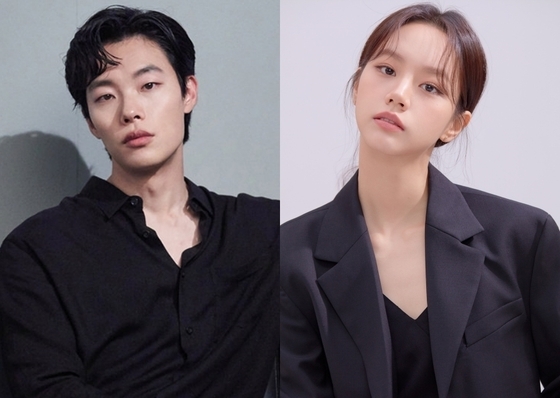 [단독] <b>류준열</b>, 때아닌 환승연애설…혜리와 결별 타임라인