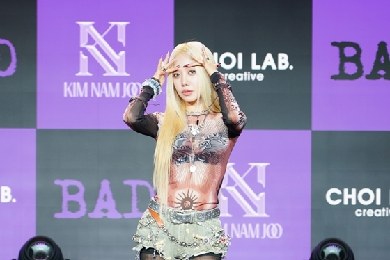 타투 타이즈까지…<b>에이핑크</b> <b>김남주</b>, 파격적 변신으로 <b>솔로</b> 컴백(종합) [N현장...