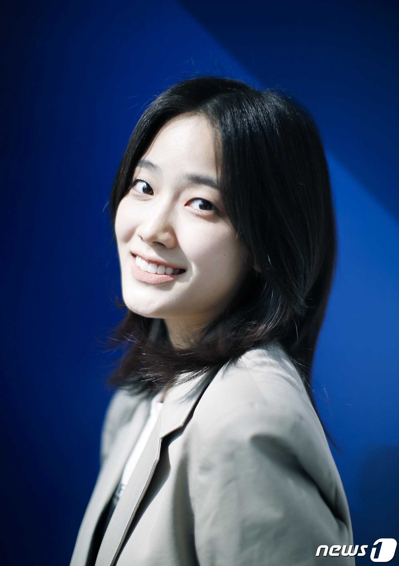 '<b>피라미드 게임</b>' <b>황현정</b>