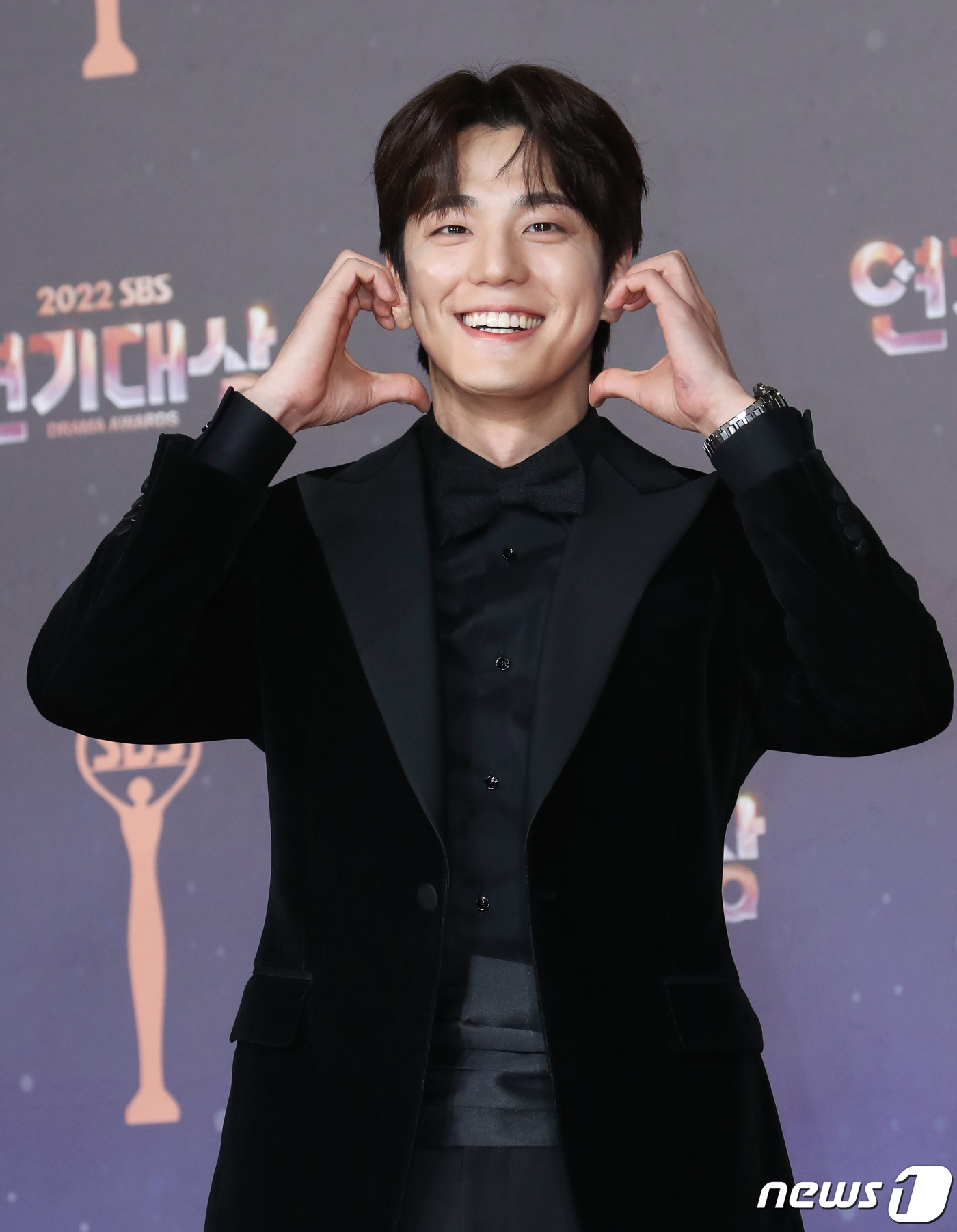 '<b>사내맞선</b>' <b>김민규</b>, 오늘 육군 <b>현역</b> 입대…"비공개 입소" [N디데이]