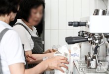10만명대 회복한 7월 취업자,17만명↑…건설업은 '꽁꽁'(종합2보)