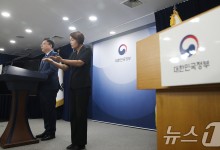 "전공의 미복귀·의대생 휴학, 현 상황 엄중…의료계 끝까지 설득"