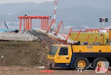 무안공항 둔덕이 참사 유발 지적에…국토부 "높이 규정 없어"