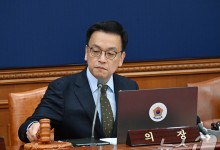崔대행 "서부지법 폭력 강한 유감…헌재·법원에 기동대 24시간 배치"