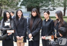 뉴진스 직접 출석한 '어도어 가처분' 심문…'해지사유 유무' 공방