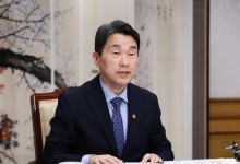 이주호 권한대행, 미국 관세 조치 관련 대응 방향 점검