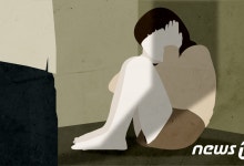 "친딸도 아닌 게" 의붓딸 10년간 학대한 계부 실형…친모 집유