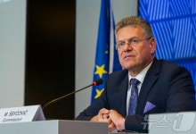 트럼프, 상호관세 부과 앞두고 EU 위협…"농산물에 17% 관세 부과"