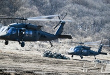 방사청, 화재 진압 돕는 육군 UH-60 헬기 성능 개선 완료