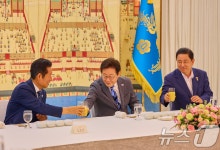 李대통령-與, 추석 전 檢개혁안 본회의 처리…"수사기소 분리 못되돌린다"(종합2보)