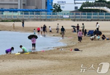 아침저녁 한풀 꺾인 더위…충청·남부엔 비 [내일날씨]