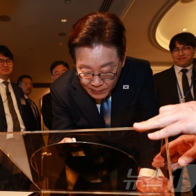 李대통령 "싱가포르에 3억 달러 펀드 조성…AI 대항해시대 열 것"(종합)