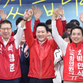 부산 북갑 달려간 국힘 지도부…박민식 띄우고 한동훈·하정우 견제